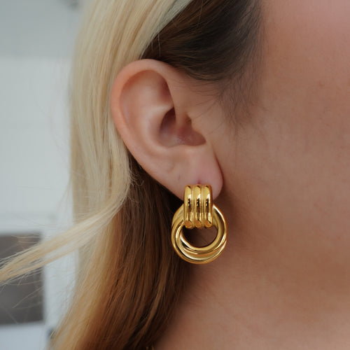 90s Loop Earring