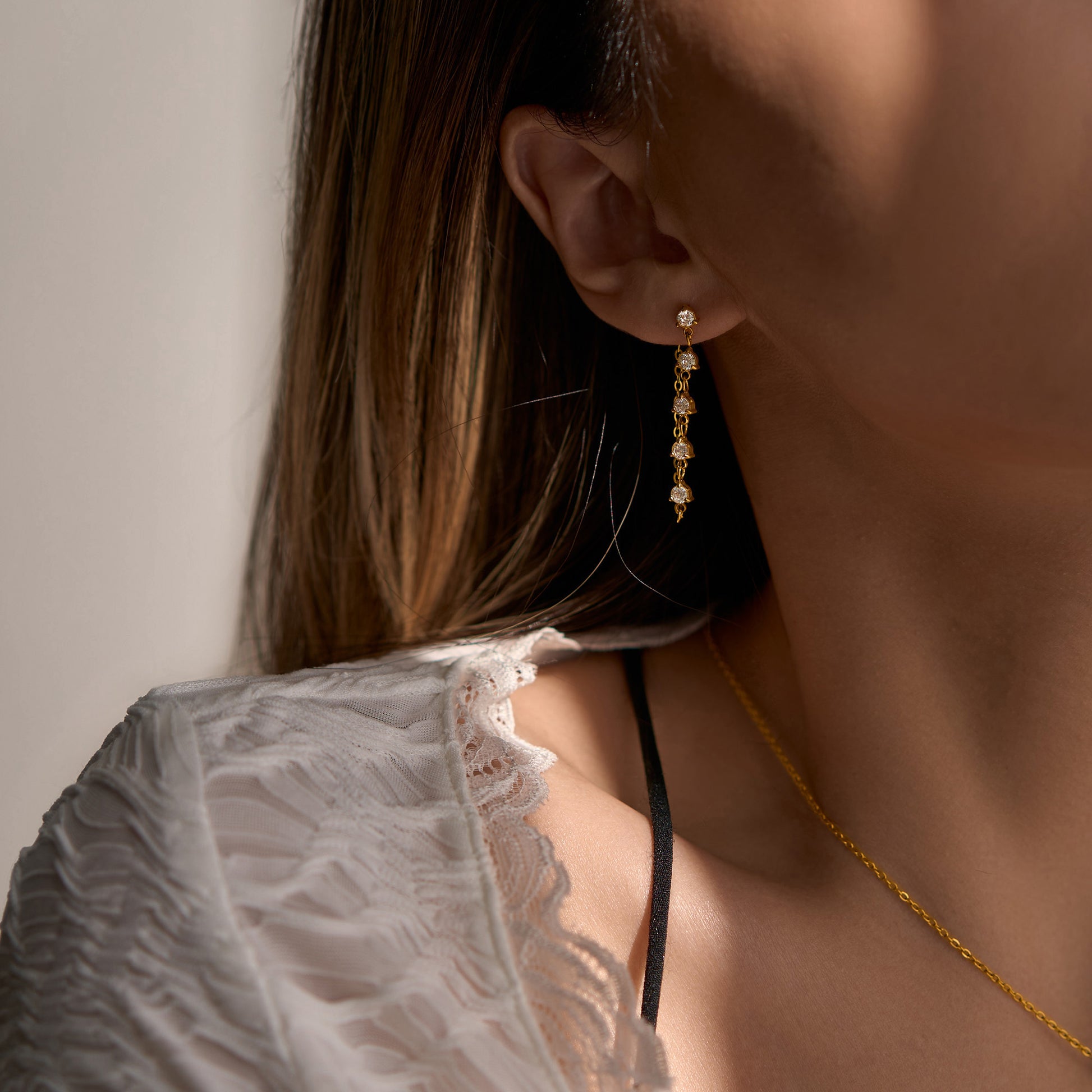 Lany Zirconia Dangling Earring