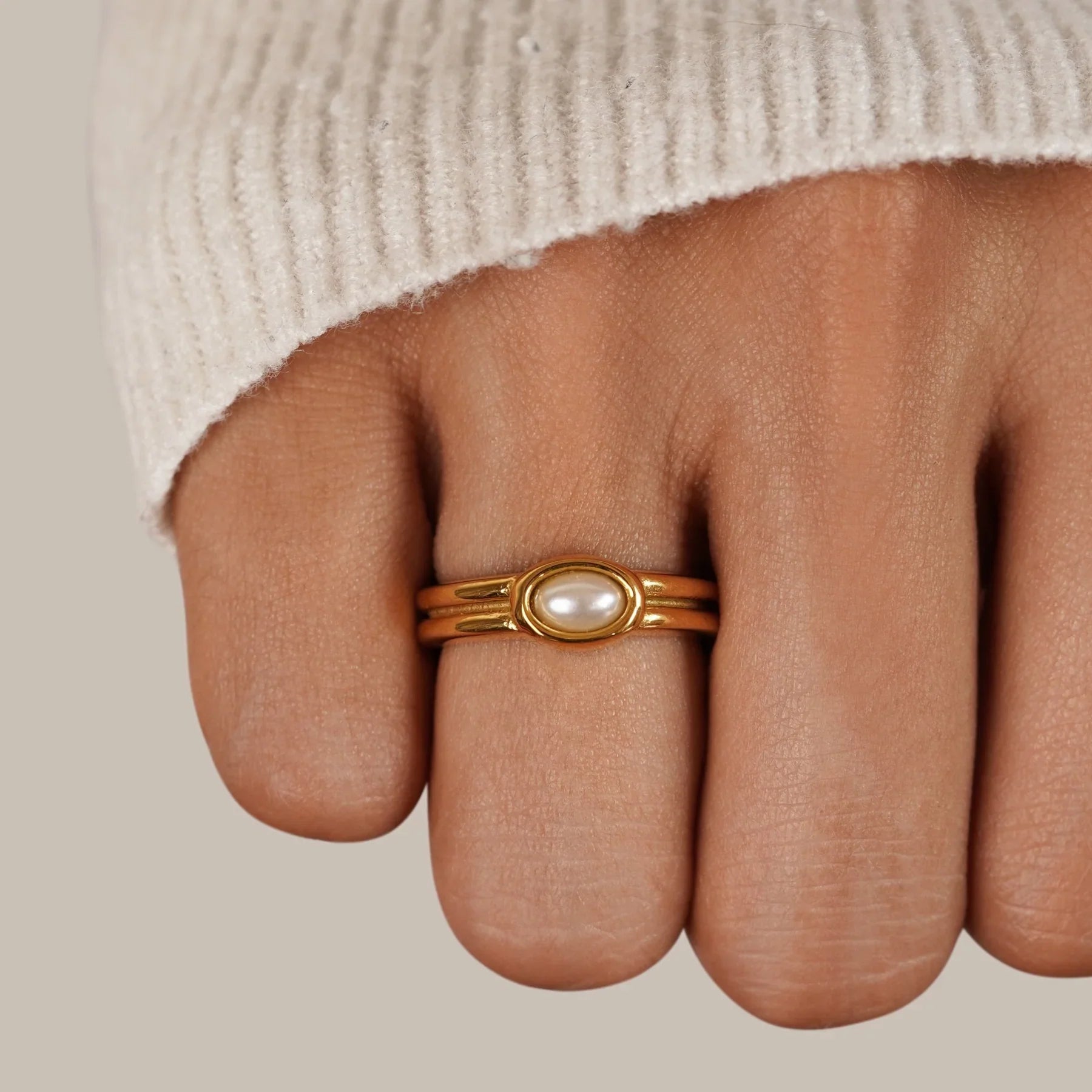 Pearly Dainty Ring