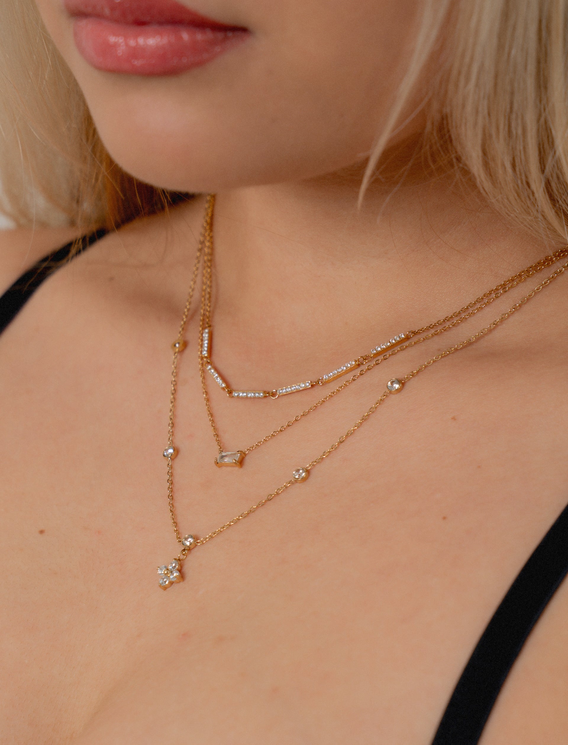 Mini Zirconia Bar Necklace
